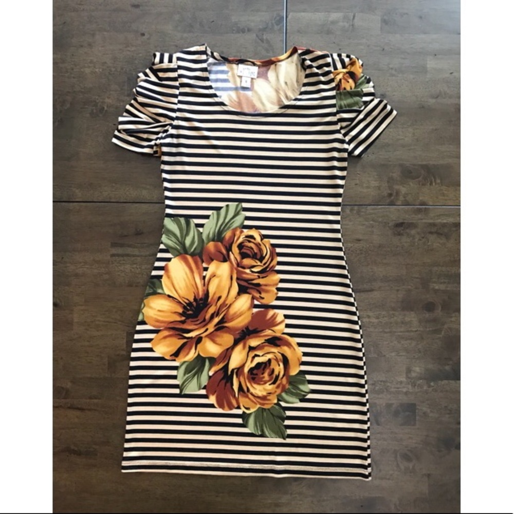 Small Mini Flowery Dress